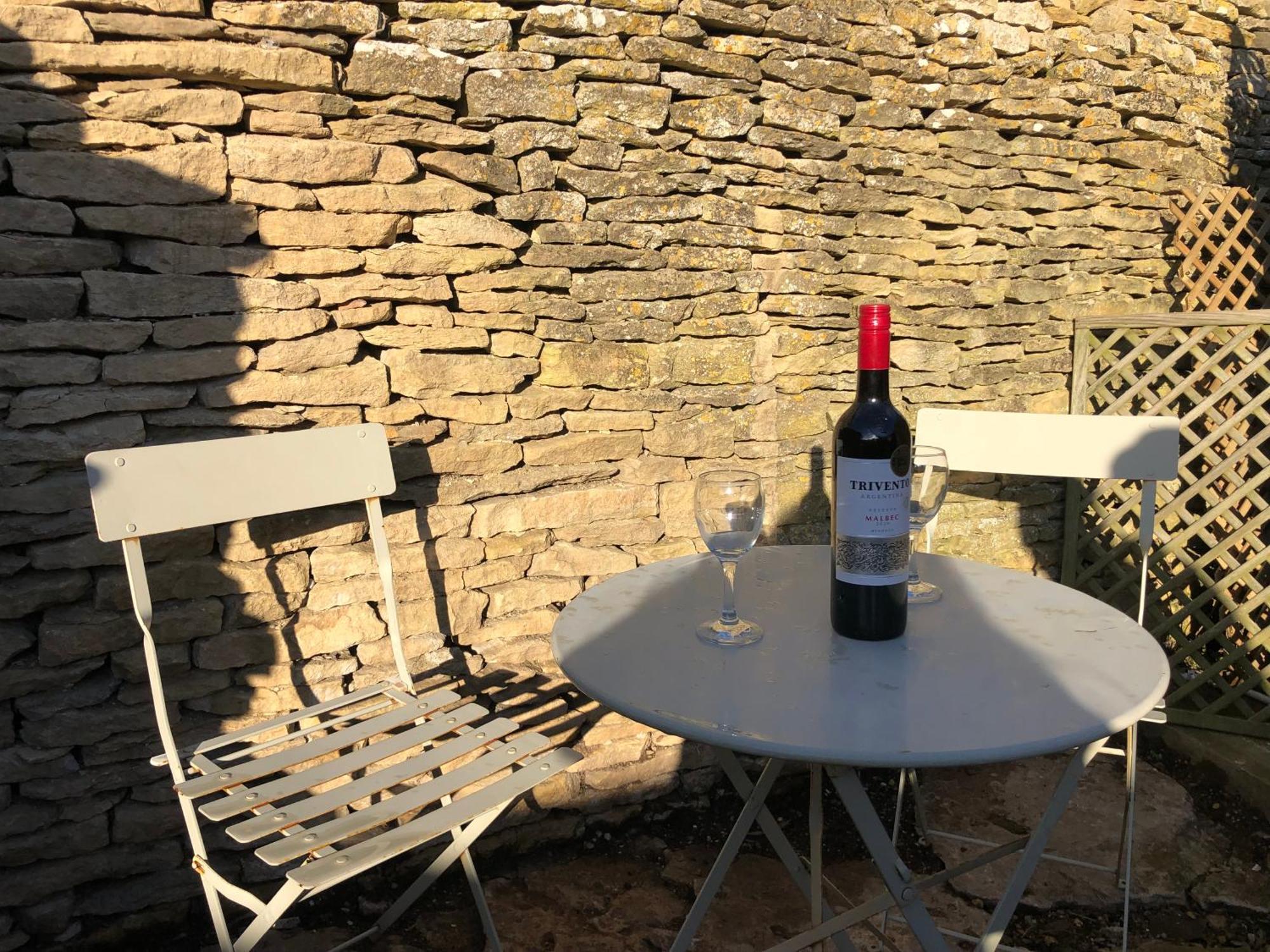 Green Valley, Cotswold Stay With Hamper كيلتنهام المظهر الخارجي الصورة