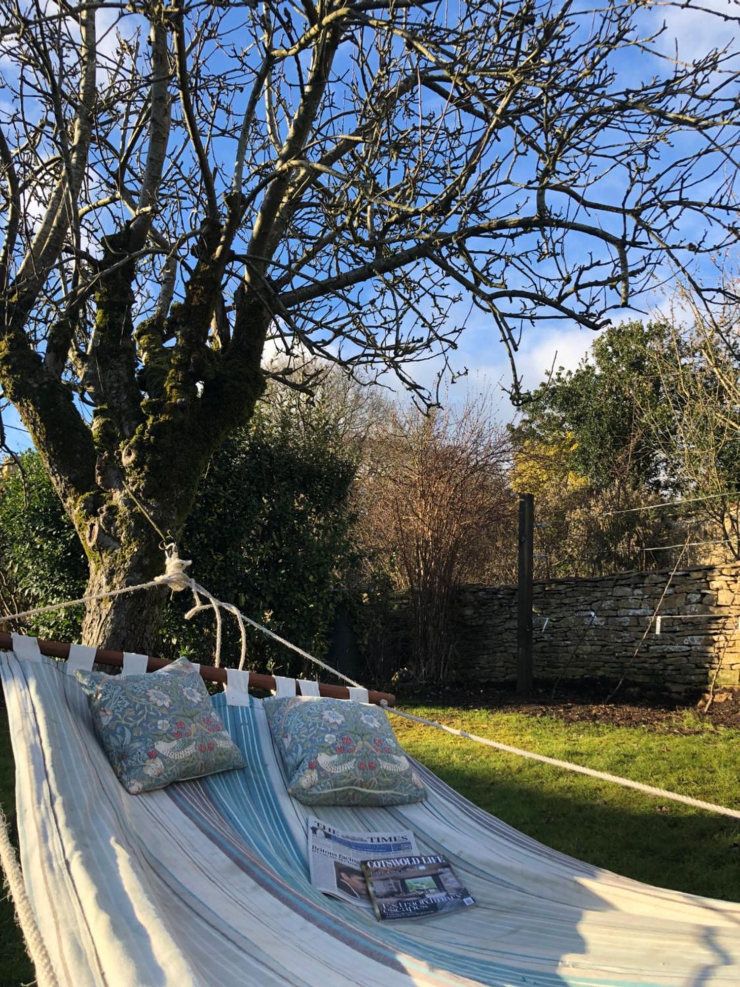 Green Valley, Cotswold Stay With Hamper كيلتنهام المظهر الخارجي الصورة